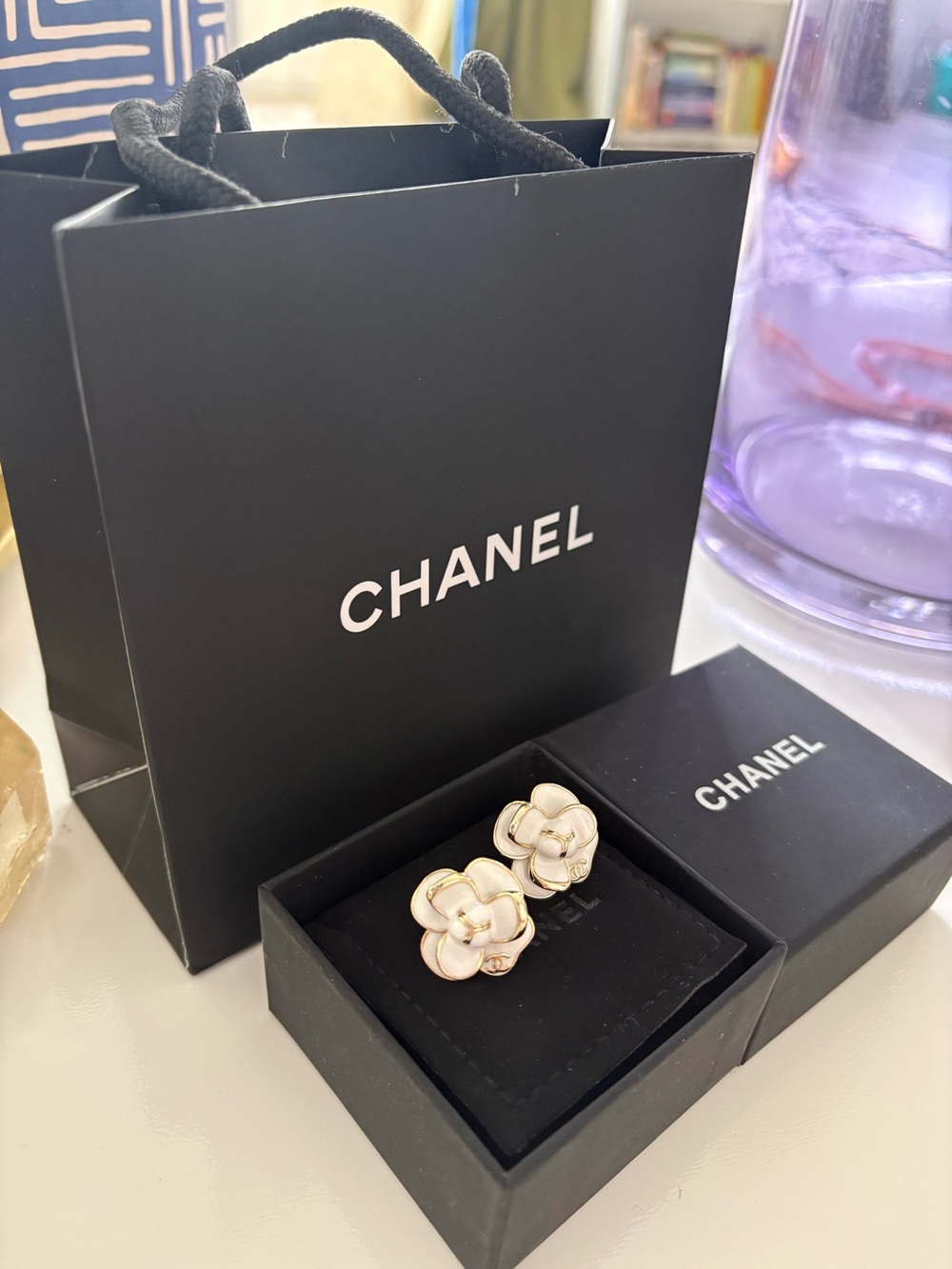 CHANEL White Camellia Flower Earrings with the box&bag.  20mm